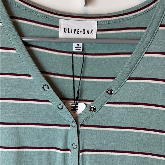 Striped half button v-neck t-shirt - Picture 3 of 6